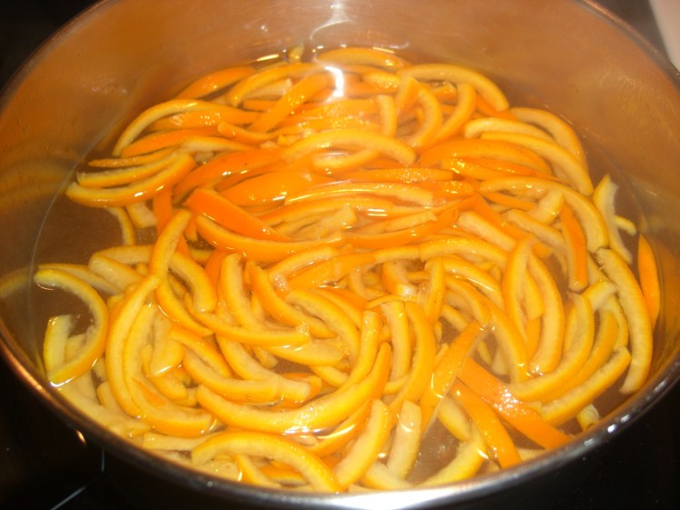 Écorces d'oranges confites