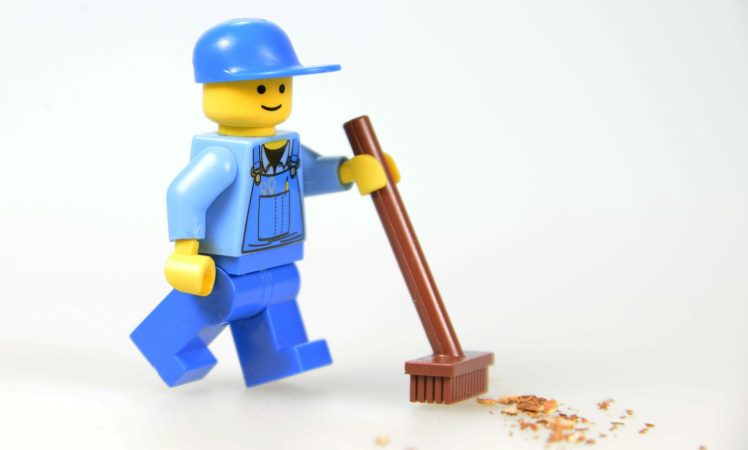 James balaye chez Anne